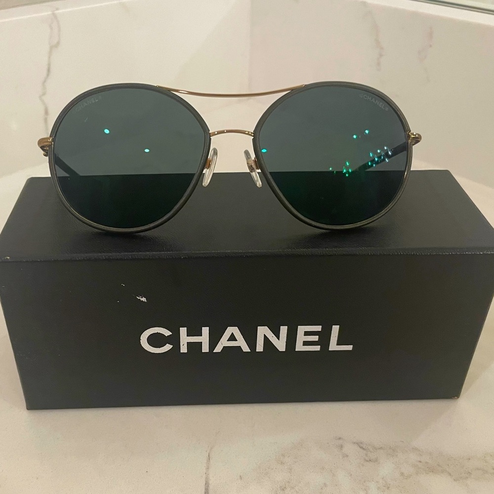 CHANEL Sunglasses
